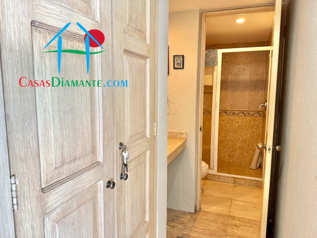 Brisas Diamante Villa 98 - Baño completo 1